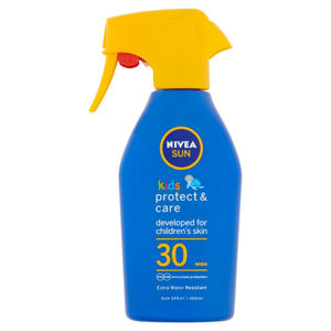 NIVEA Sun  Protect&Care Dětský sprej na opalování OF 30 300 ml