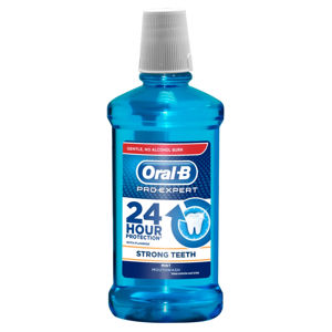 ORAL-B Pro-Expert Strong Teeth Ústní Voda S Příchutí Máty 250 ml